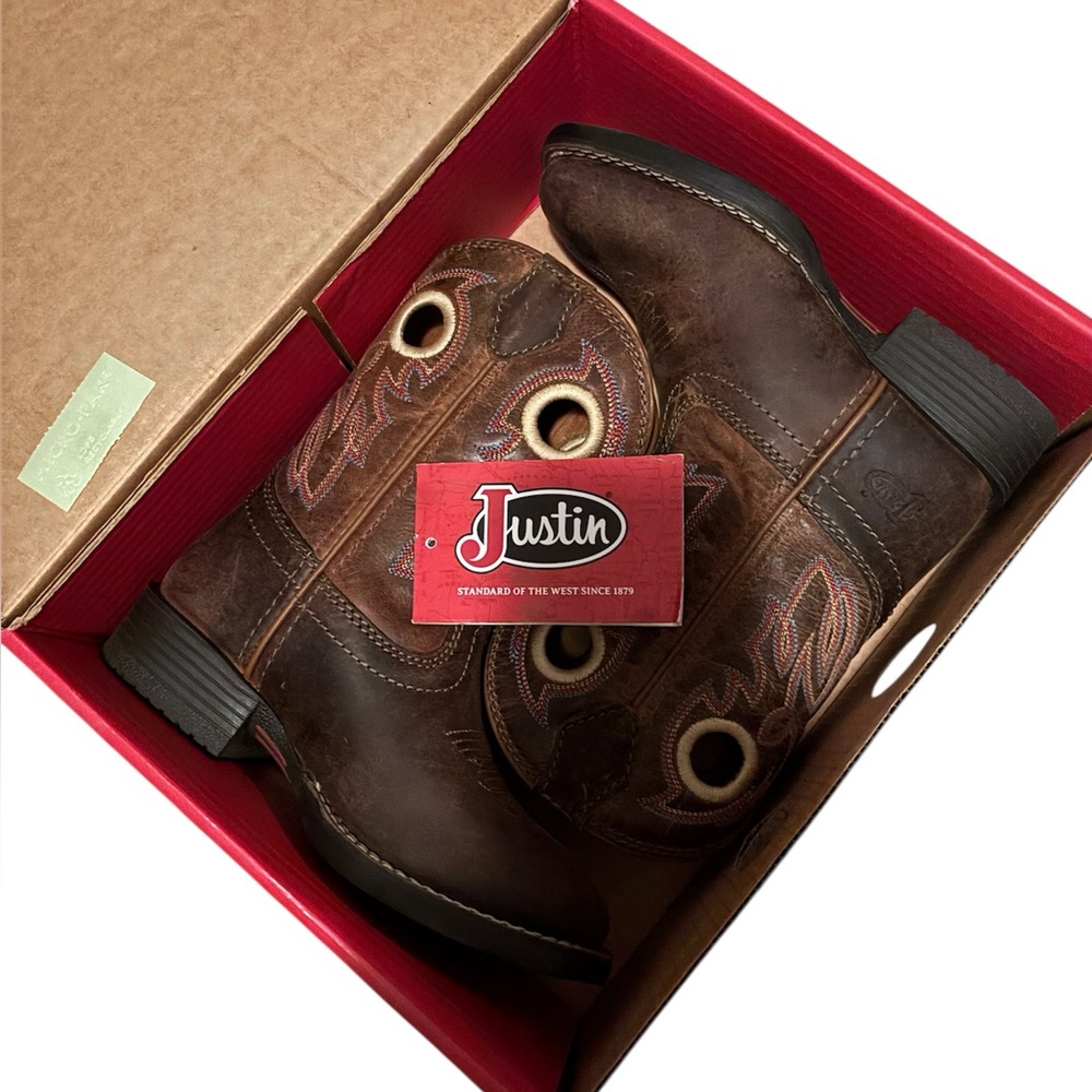 Justin boots BRAND new. Size 12 toddler - Picture 2 of 6